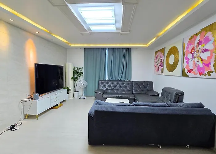 Rare House 4